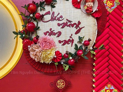 Vòng treo cửa Tết mẹt tre Chúc Mừng Năm Mới cành lựu quạt Đỏ [Vòng nhẹ] N50cm VTC-T-46